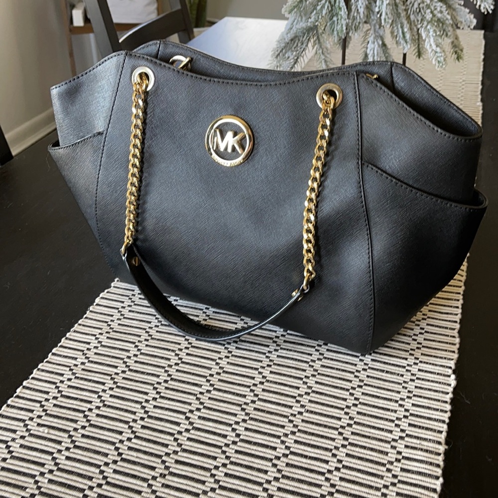 Authentic Michael Kors Handbag w/ Gold Chain